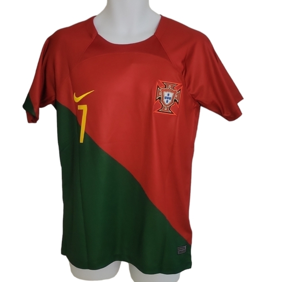 NIKE Portugal Soccer Jersey Stadium Home (Cristiano Ronaldo) - Men's - Picture 3 of 11